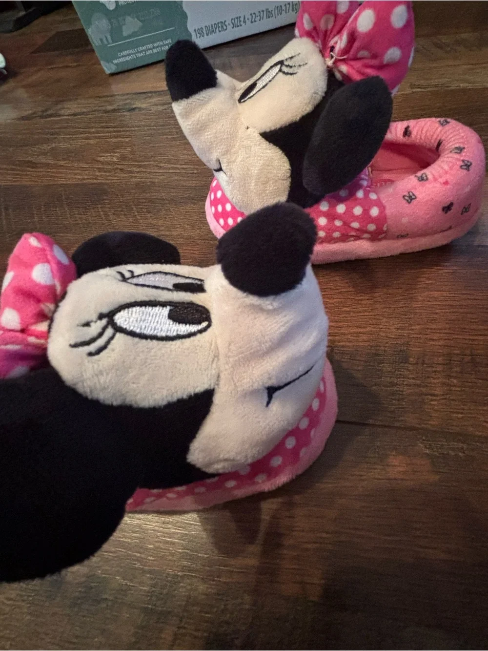 Disney ground up pink Minnie Mouse slippers toddler 7/8